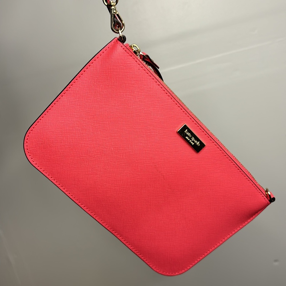 Kate spade wristlet - Picture 2 of 6